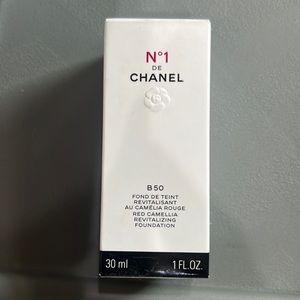 NEW Chanel N1 Red camellia foundation B50